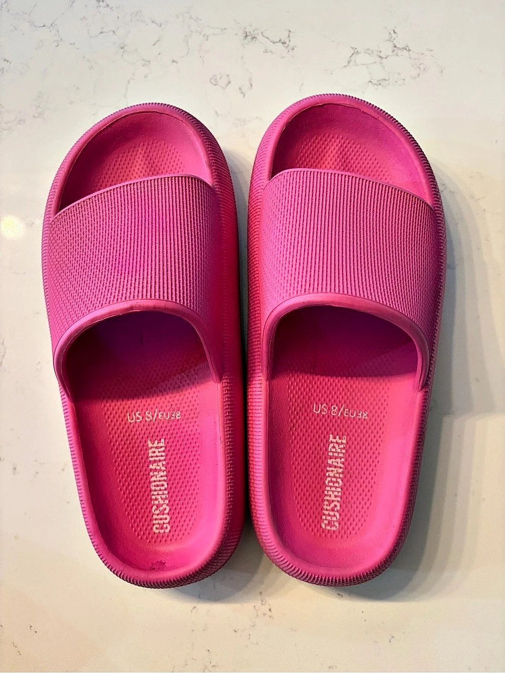 Cushionaire Feather Cloud Slide Pink Sandals US 8 / EU 39